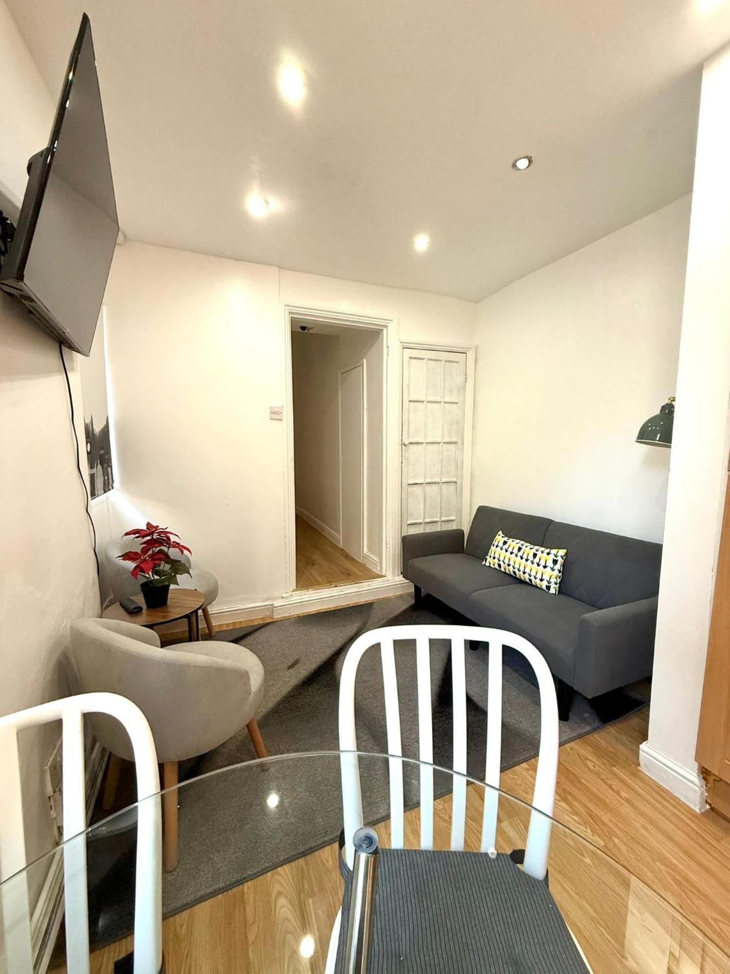 Modern 2bed Flat In *